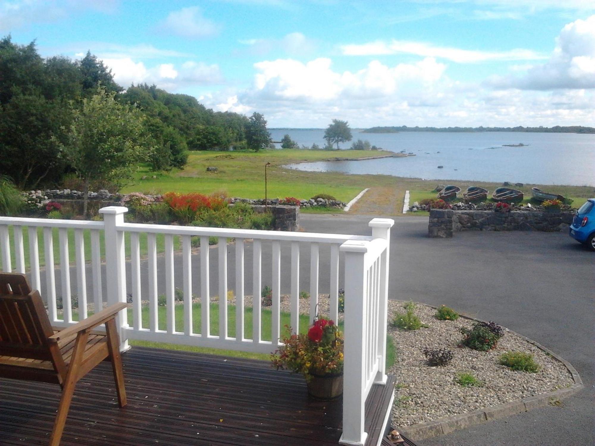 The Waterfront House Country Home Oughterard Esterno foto