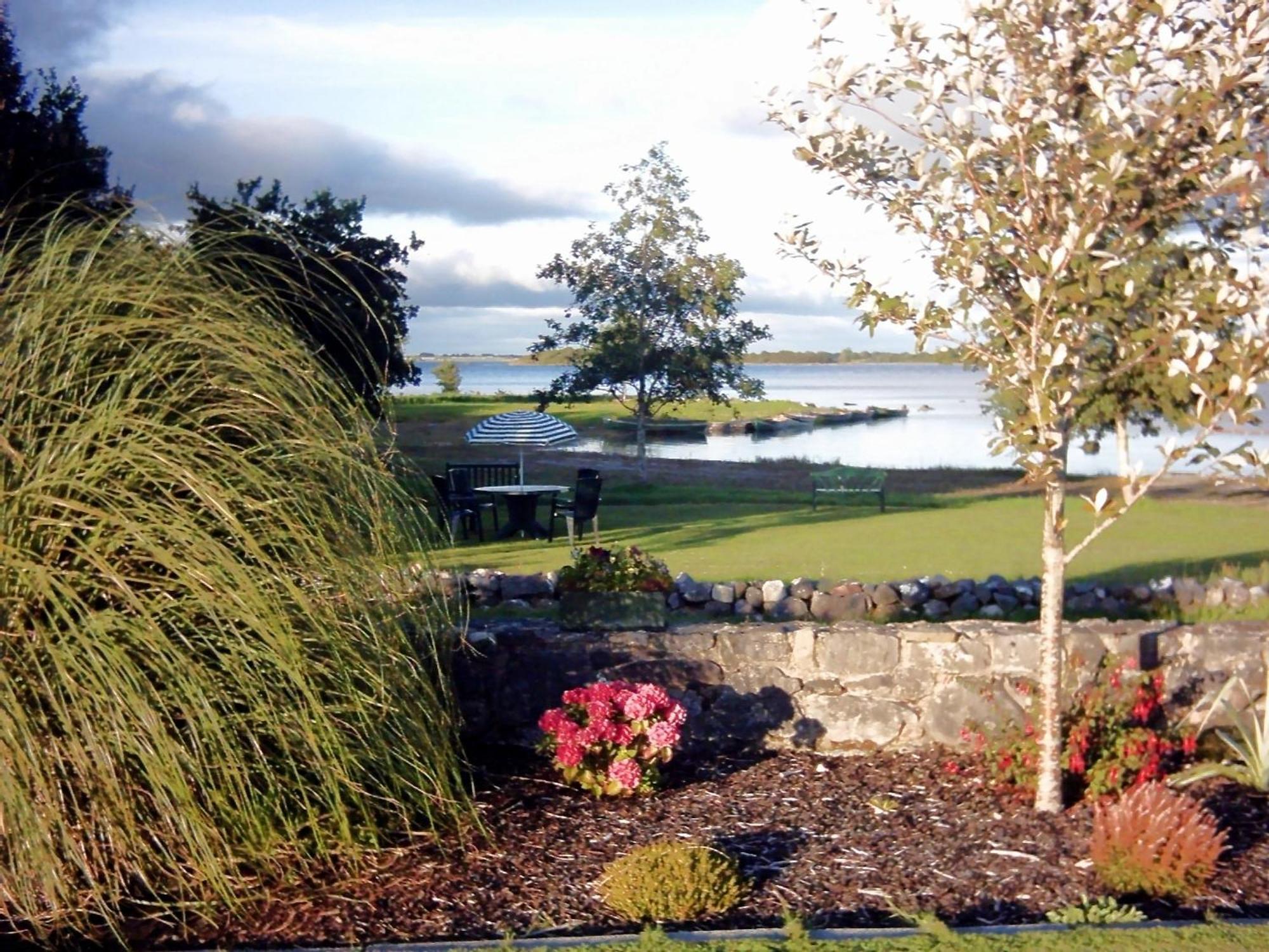 The Waterfront House Country Home Oughterard Esterno foto