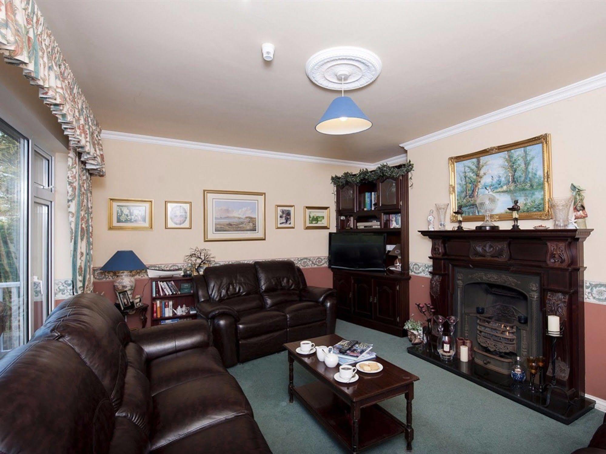 The Waterfront House Country Home Oughterard Esterno foto