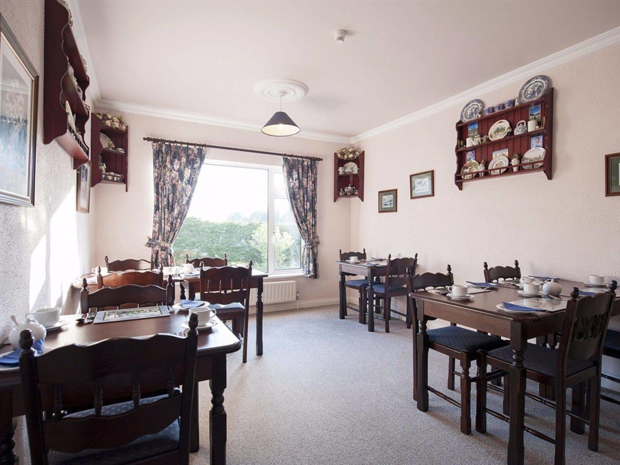 The Waterfront House Country Home Oughterard Esterno foto