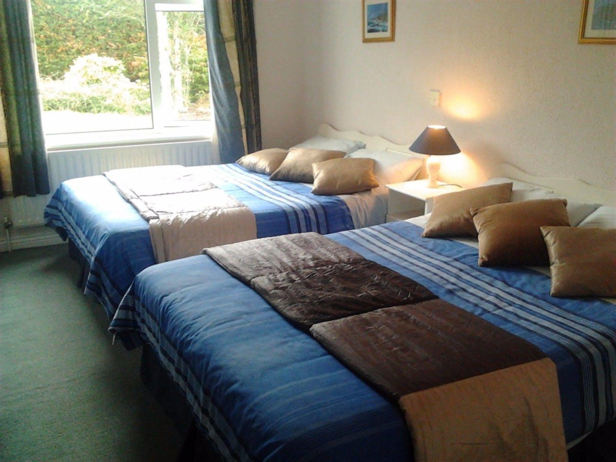 The Waterfront House Country Home Oughterard Esterno foto